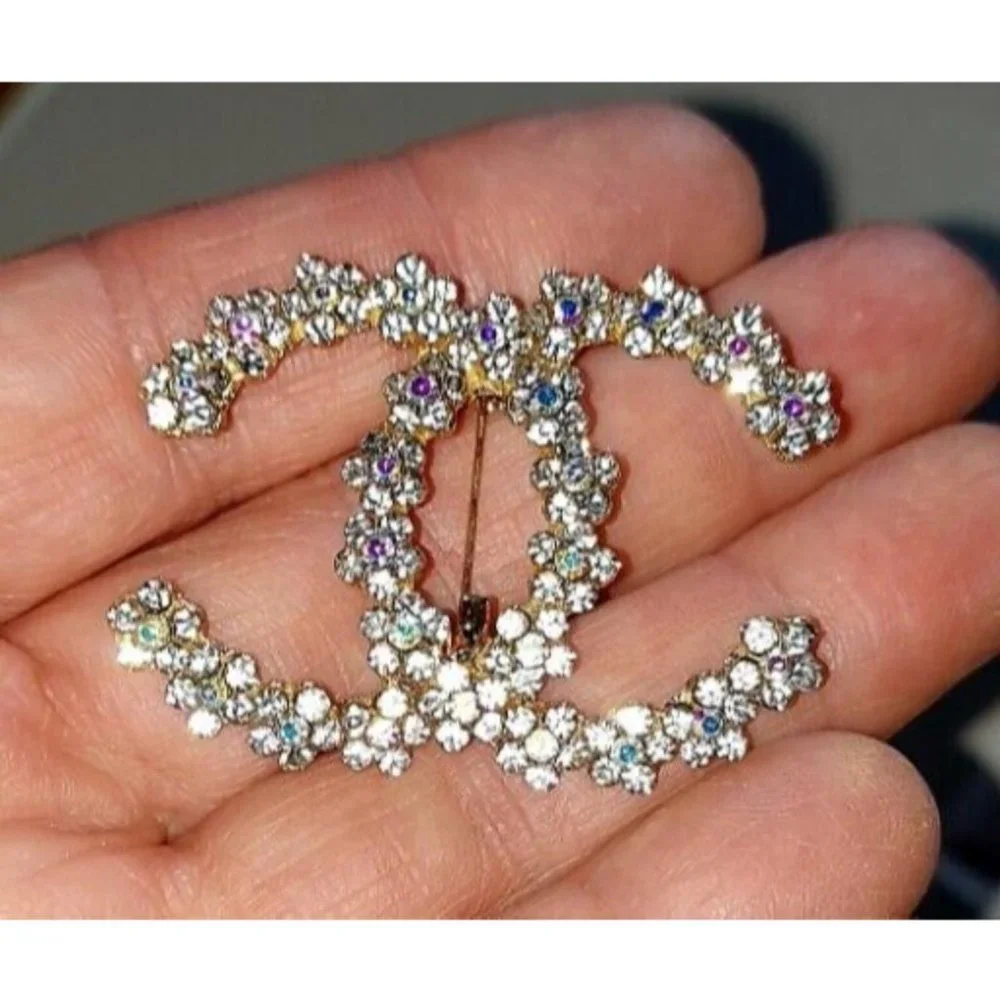 CC Brooch 1.5" AB Rhinestone Goldtoned Brooch Pin + Free Gift Bag - Picture 4 of 6